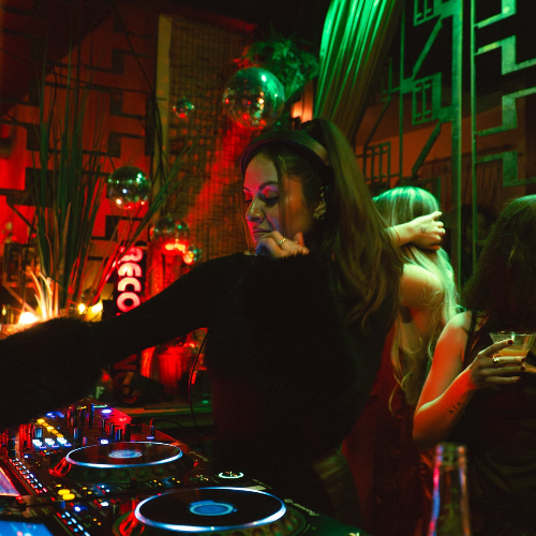 Midnight Cafe Vol 1 - Cafe Con Leche | MixtapeMonkey.com